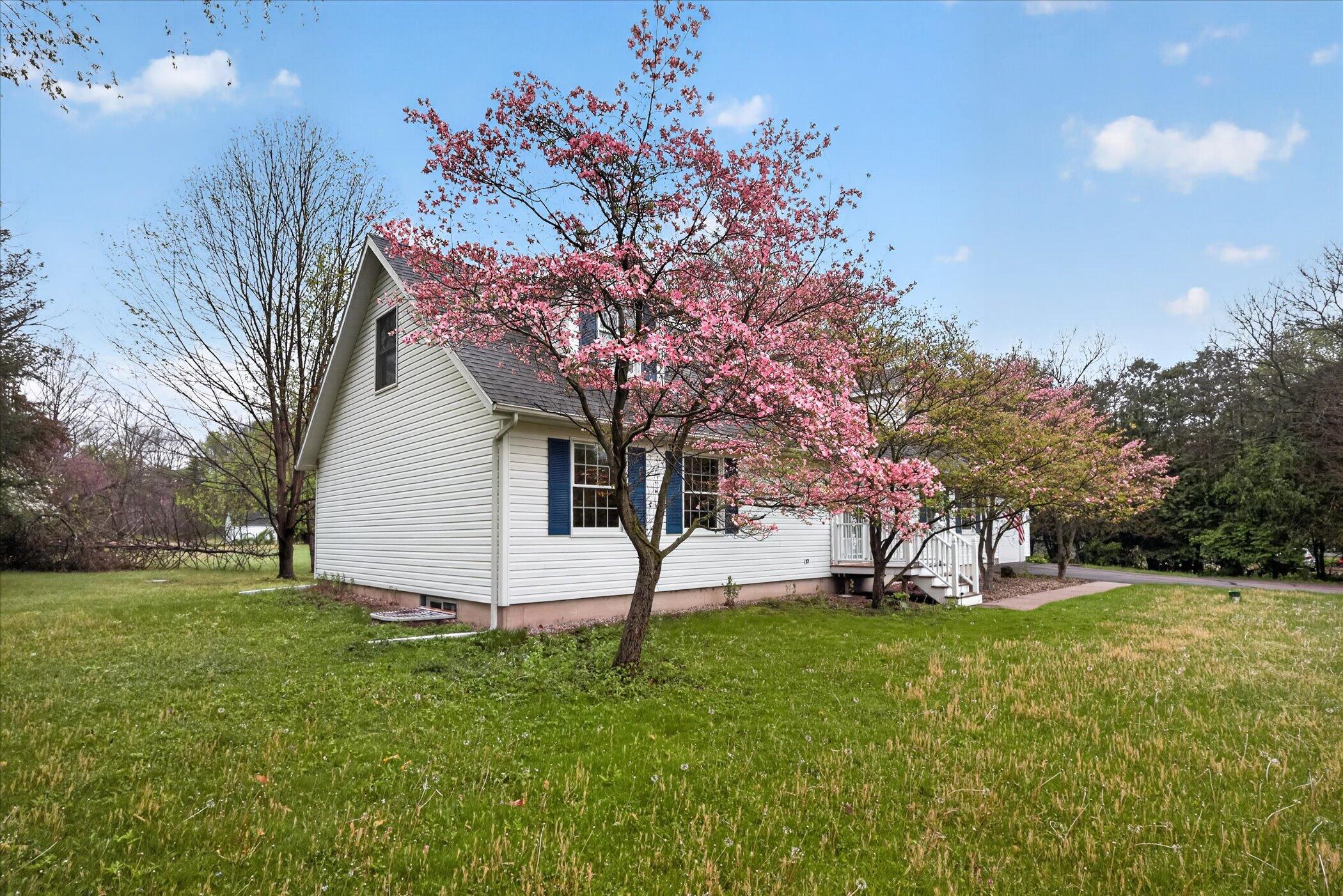 29847 Middle Crossing Road Dowagiac MI 49047
