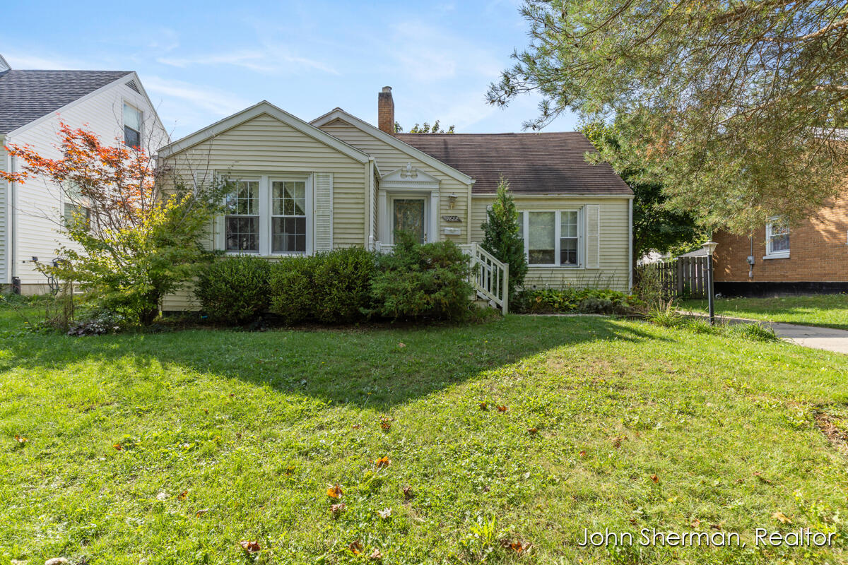 1822 Mayfair Drive NE Grand Rapids MI 49503