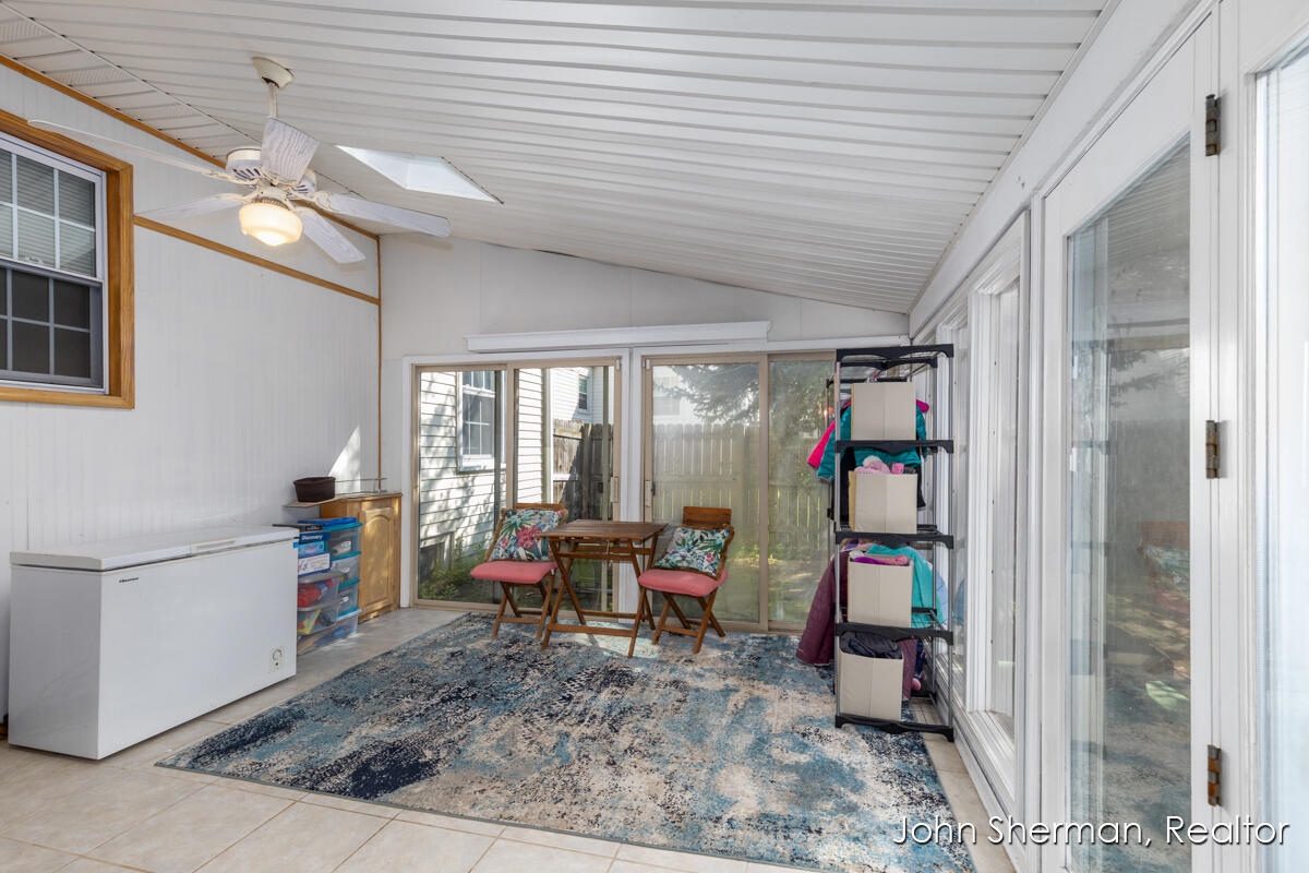 1822 Mayfair Drive NE Grand Rapids MI 49503