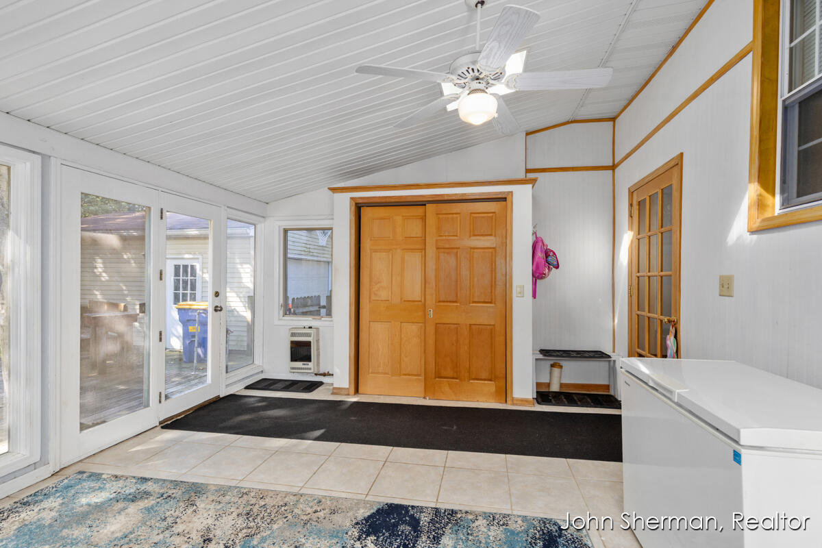 1822 Mayfair Drive NE Grand Rapids MI 49503