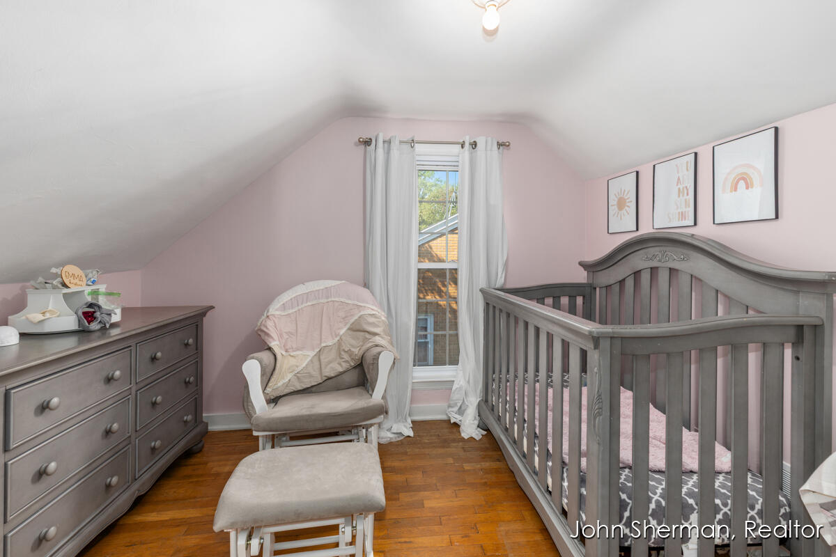 1822 Mayfair Drive NE Grand Rapids MI 49503