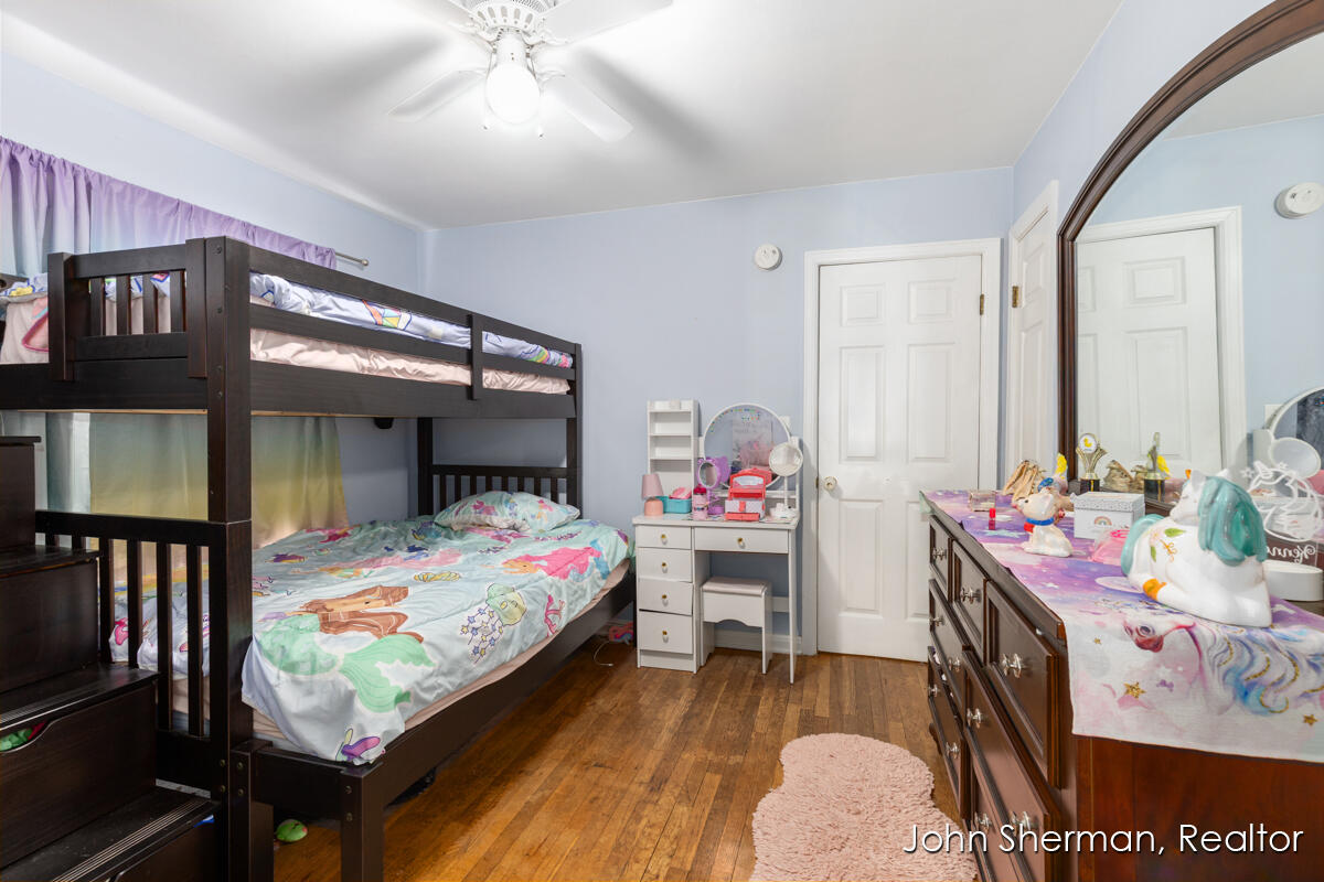 1822 Mayfair Drive NE Grand Rapids MI 49503