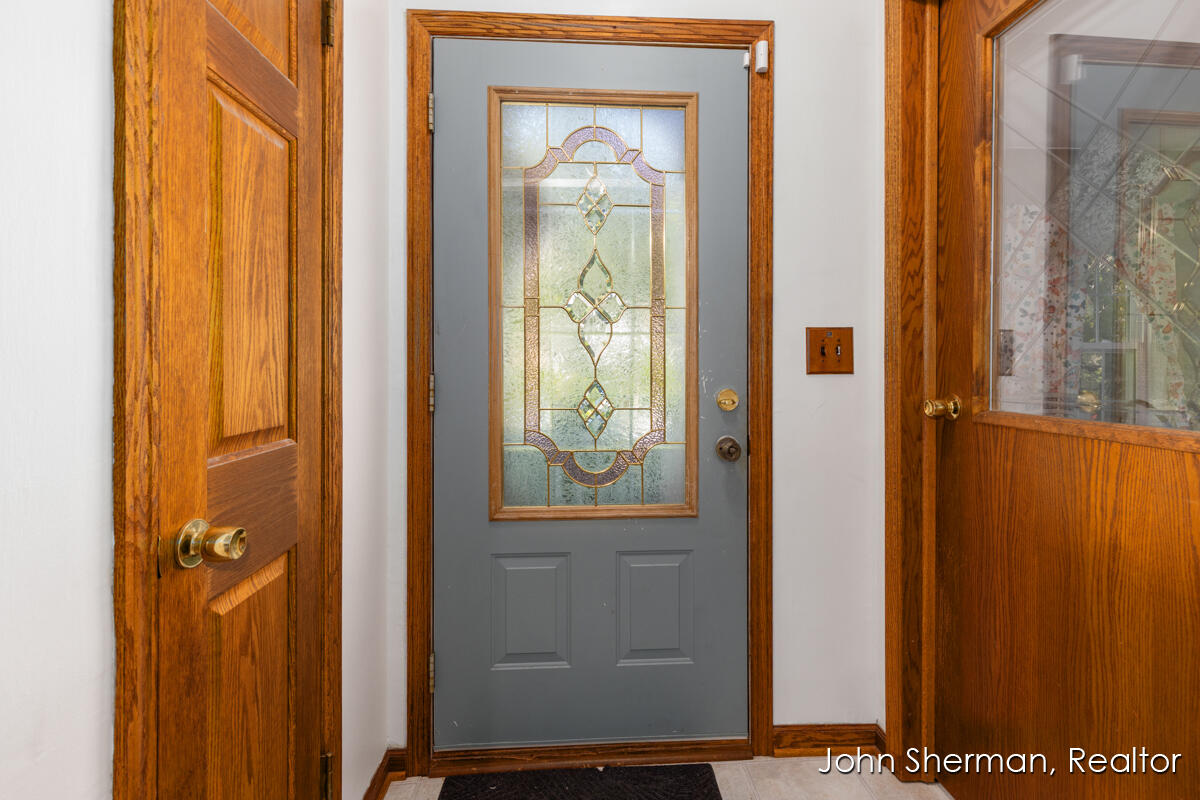 1822 Mayfair Drive NE Grand Rapids MI 49503