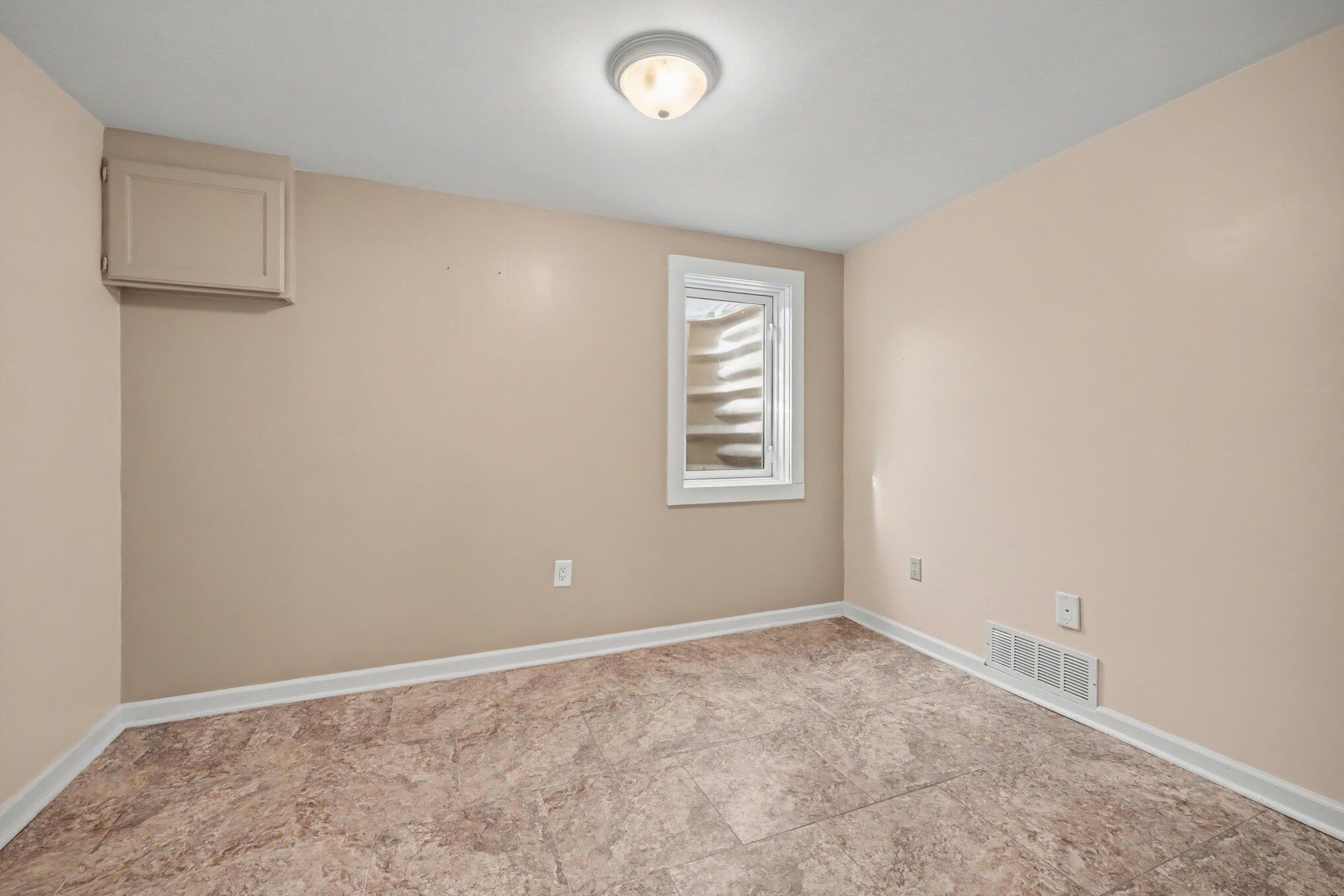 3461 Auburn Avenue NE Grand Rapids MI 49525
