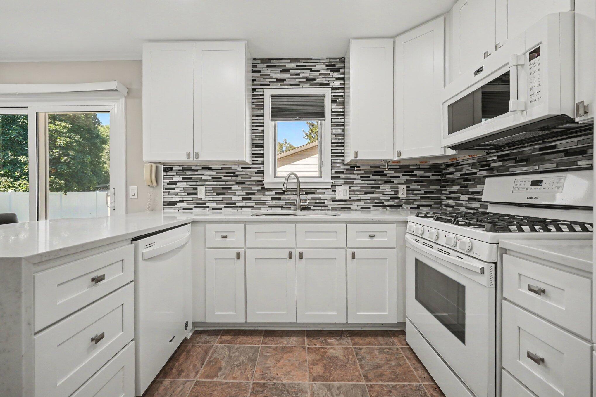 3461 Auburn Avenue NE Grand Rapids MI 49525