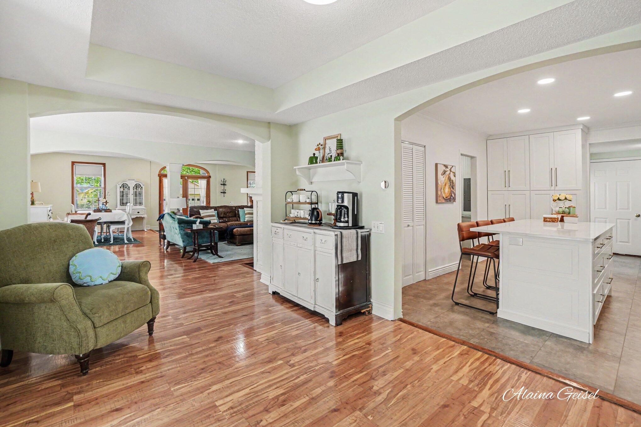 385 Marquette Avenue Holland MI 49424