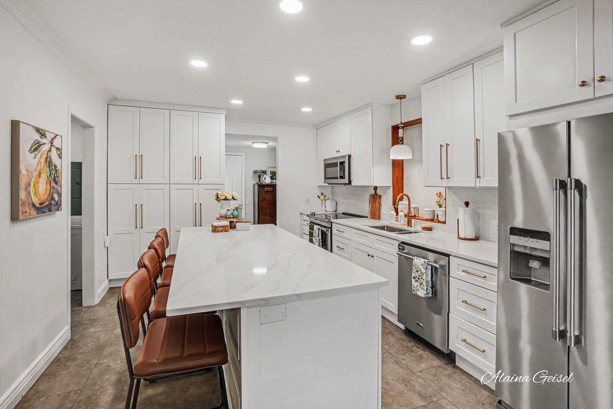 385 Marquette Avenue Holland MI 49424
