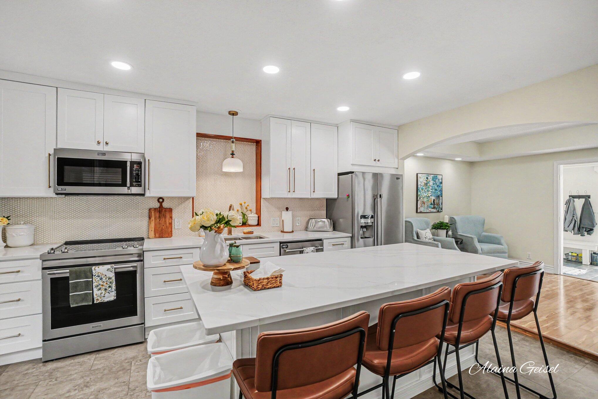 385 Marquette Avenue Holland MI 49424