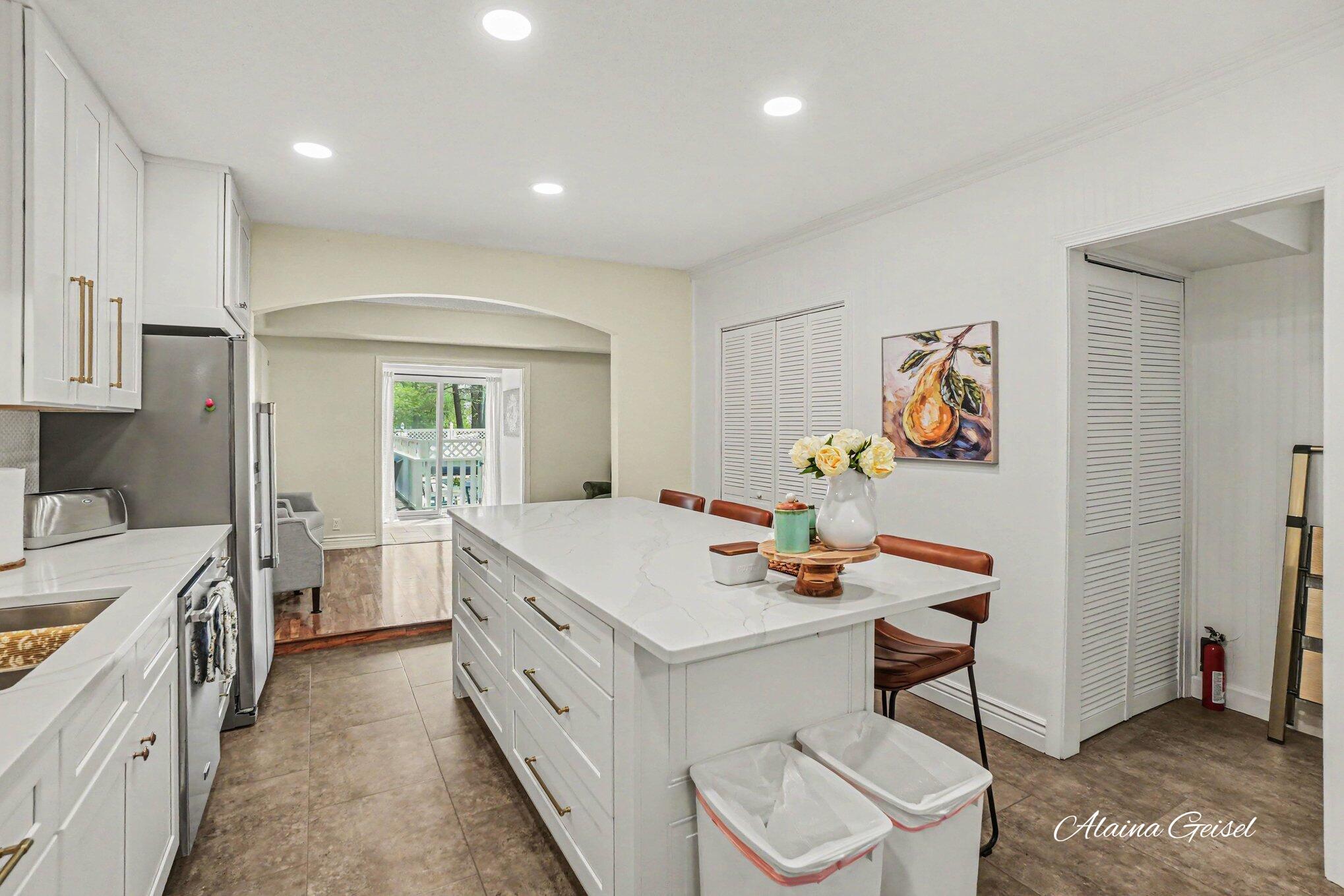385 Marquette Avenue Holland MI 49424