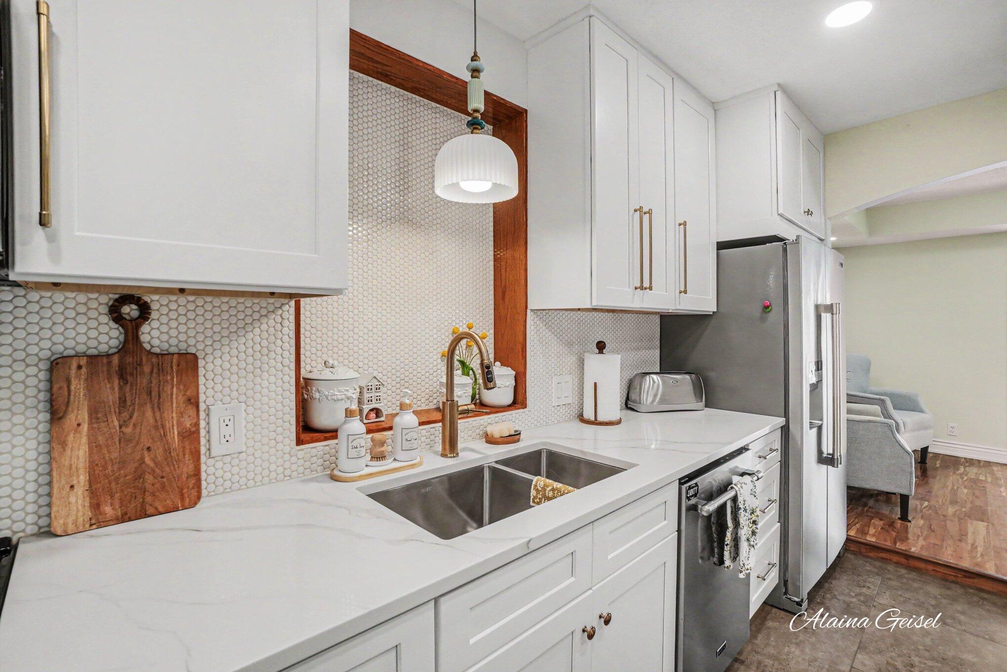 385 Marquette Avenue Holland MI 49424