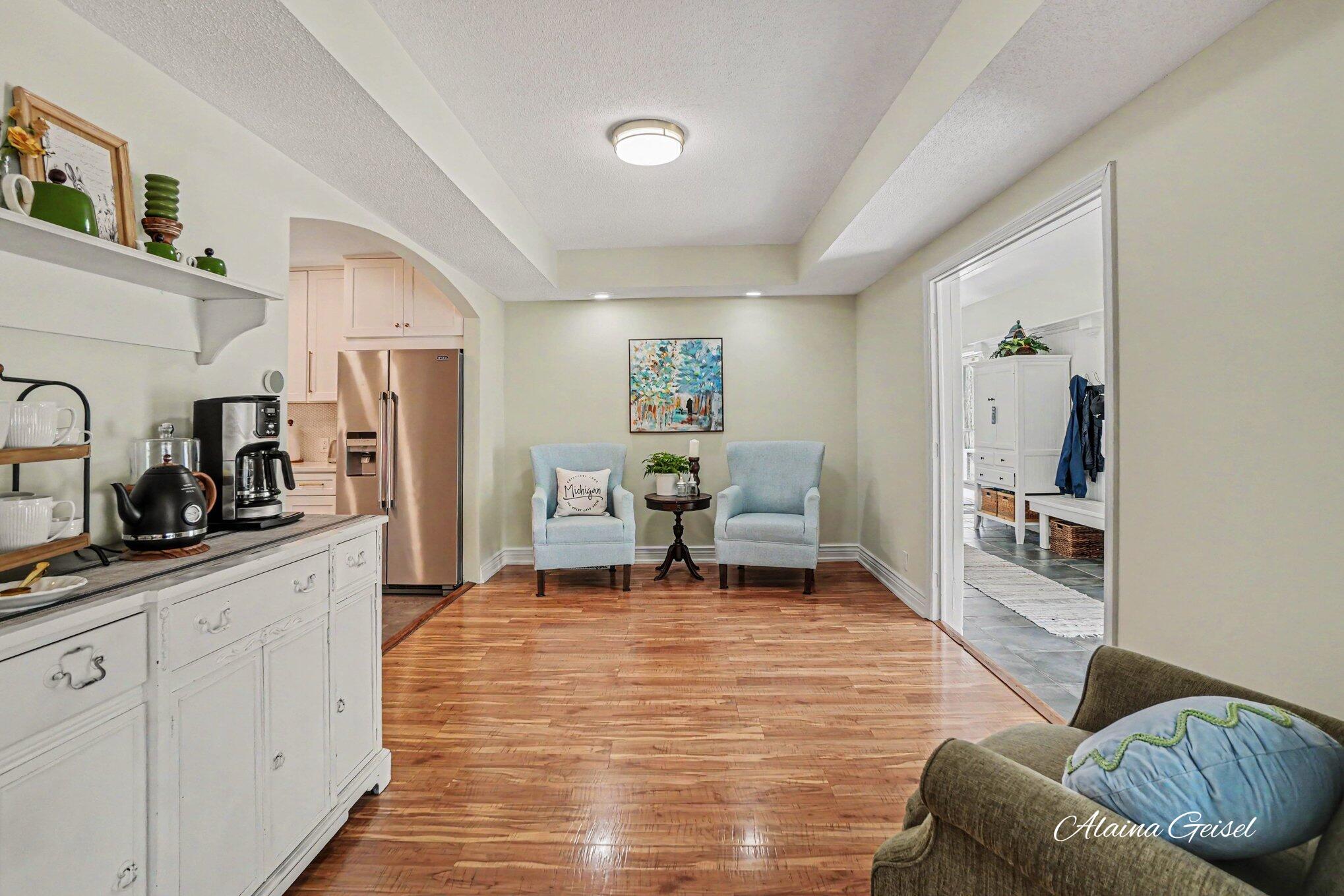 385 Marquette Avenue Holland MI 49424