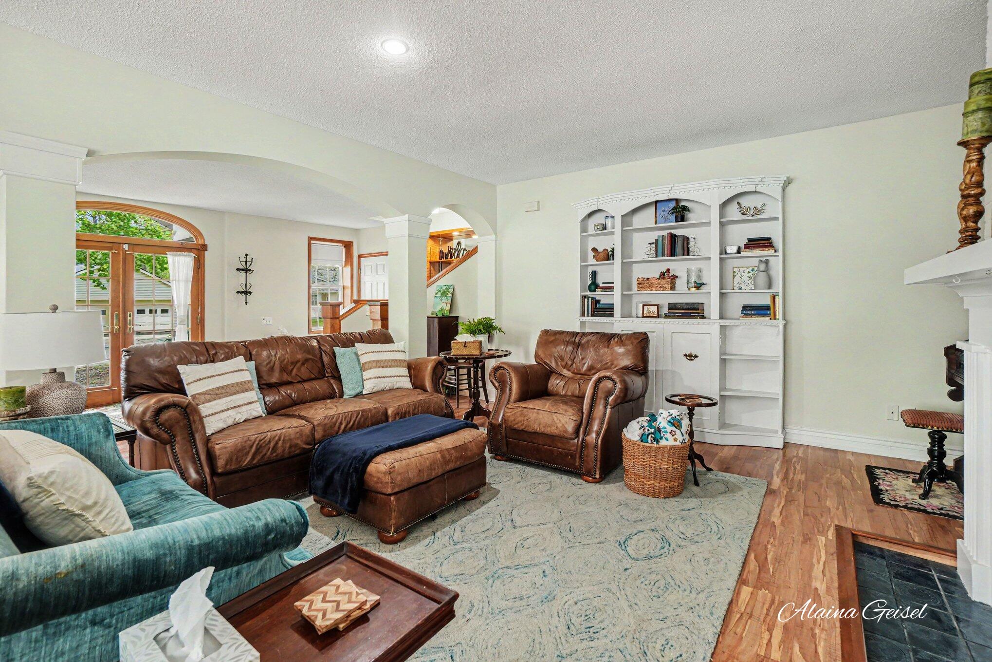 385 Marquette Avenue Holland MI 49424