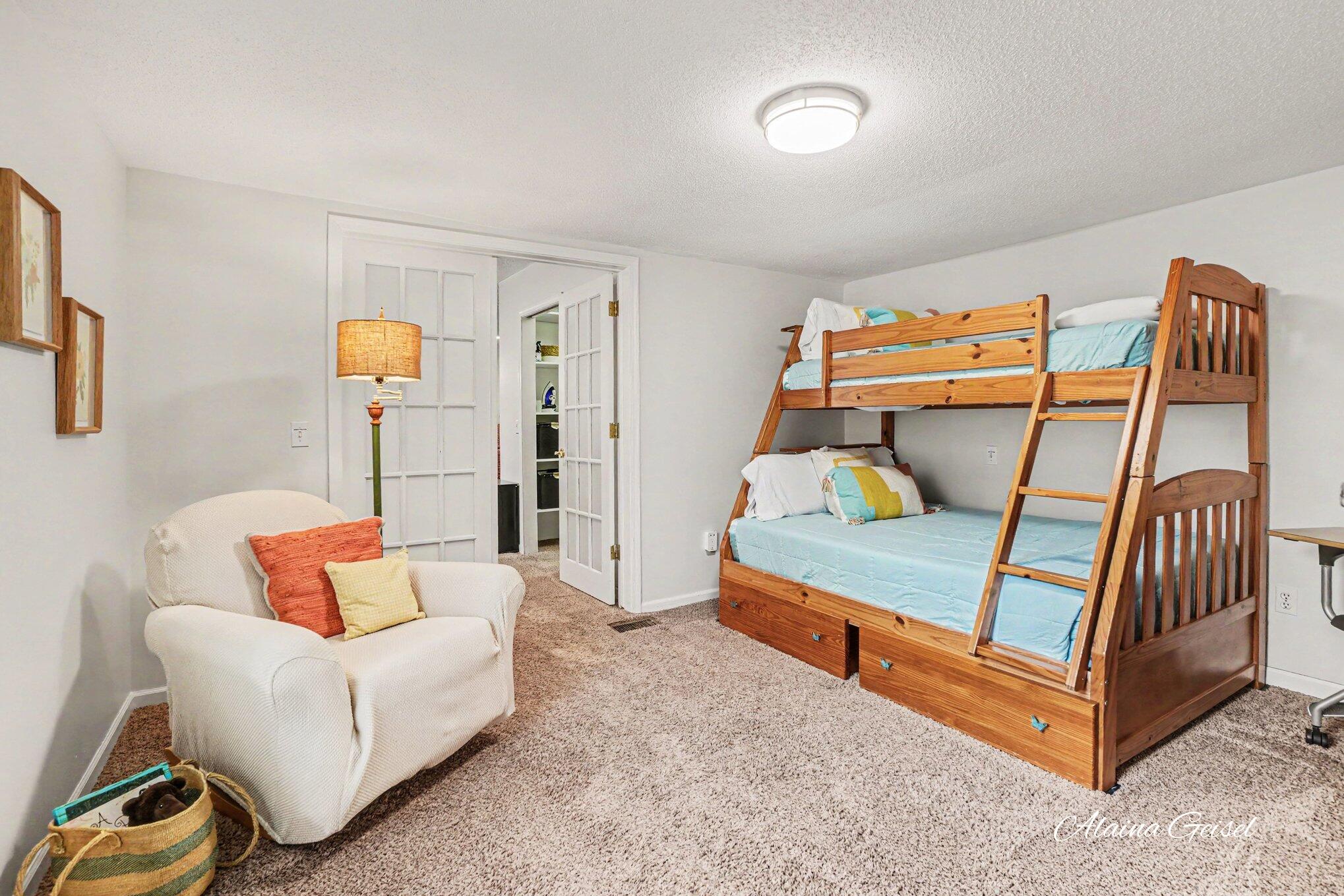 385 Marquette Avenue Holland MI 49424