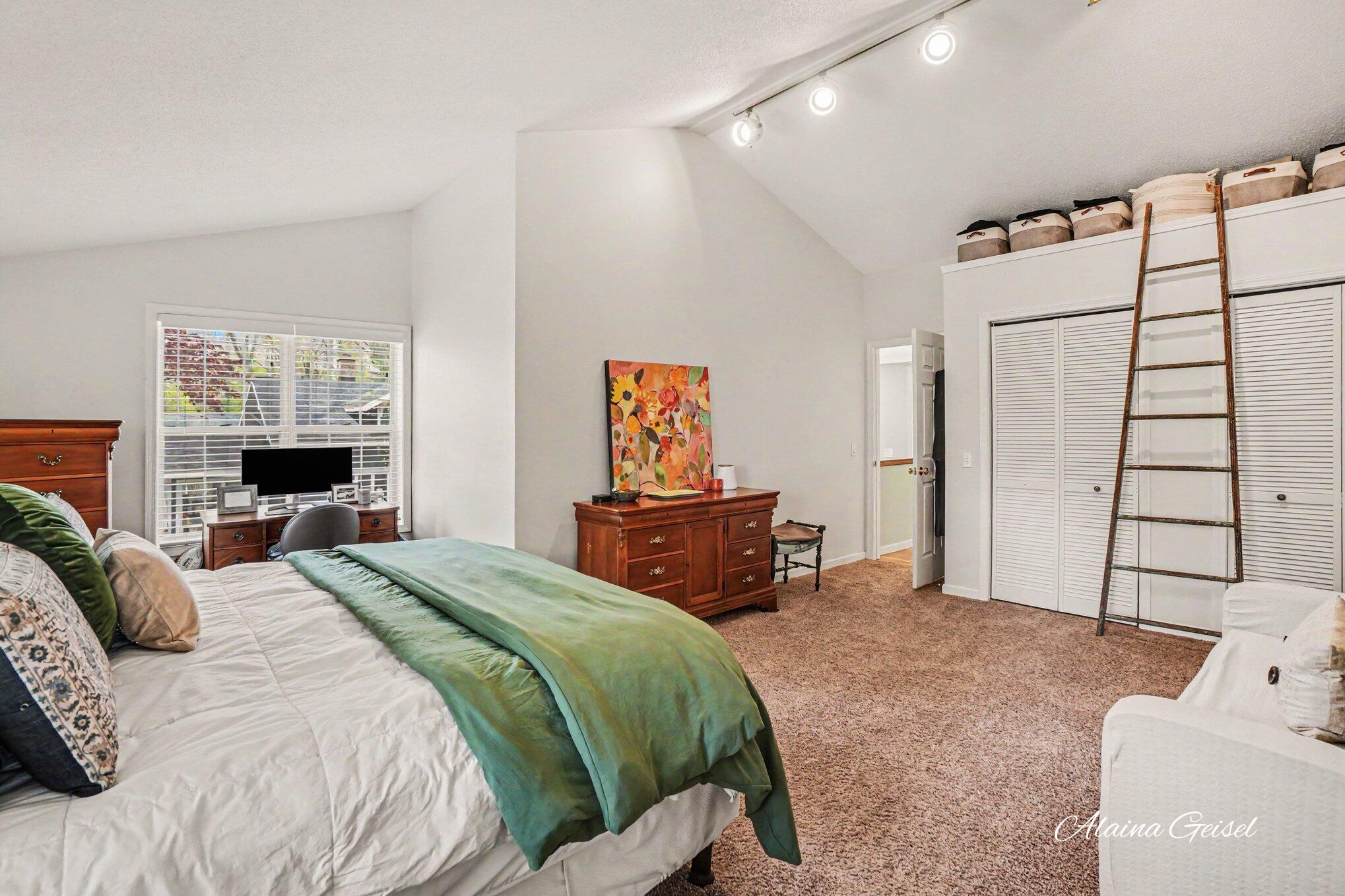 385 Marquette Avenue Holland MI 49424