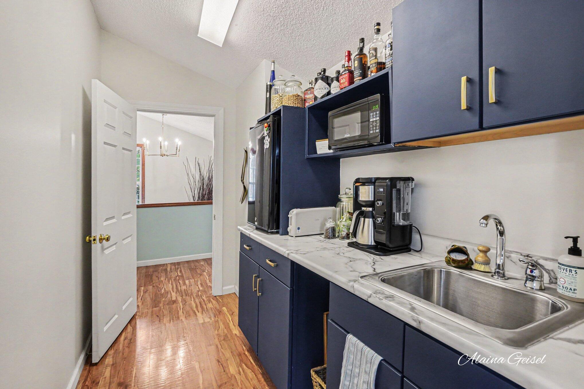 385 Marquette Avenue Holland MI 49424