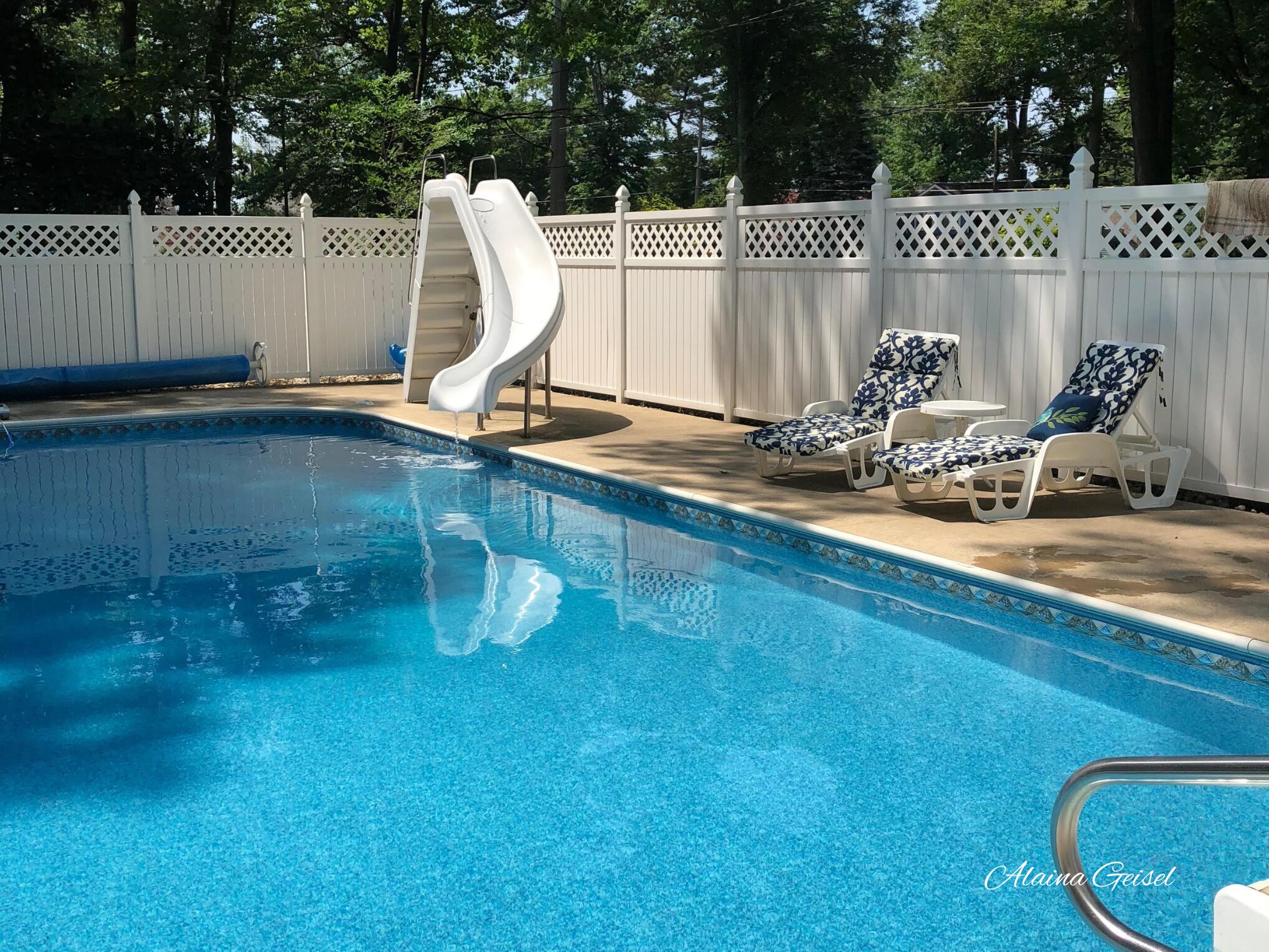 385 Marquette Avenue Holland MI 49424