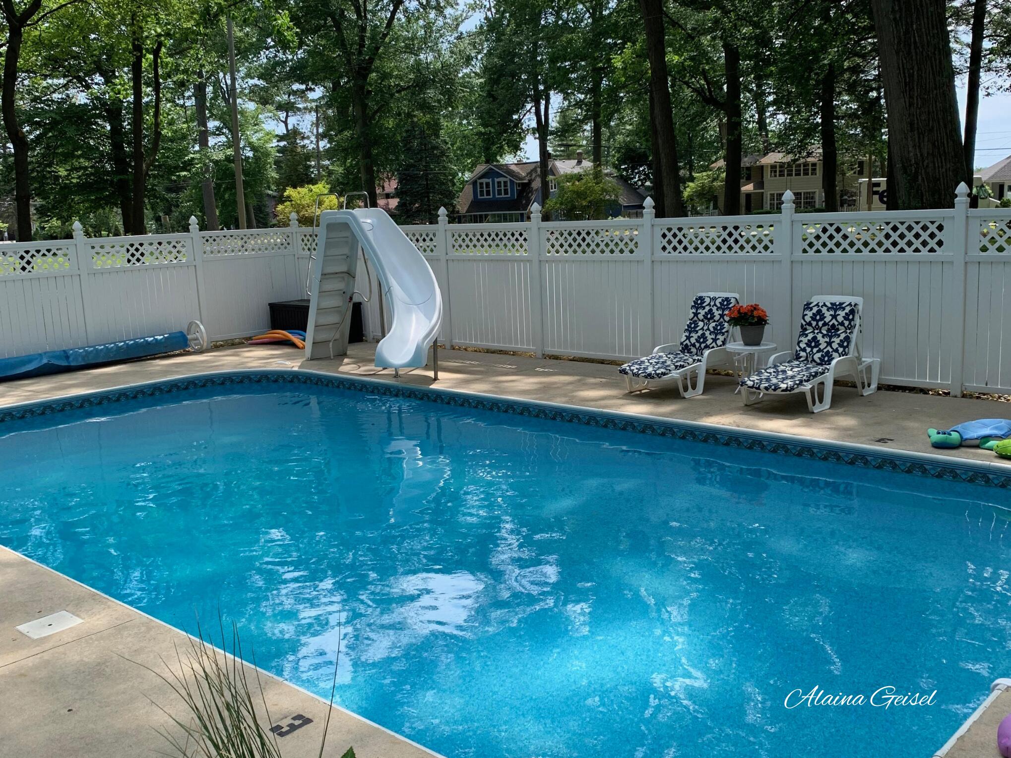 385 Marquette Avenue Holland MI 49424