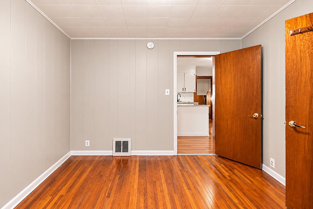 615 Diamond Avenue NE Grand Rapids MI 49503
