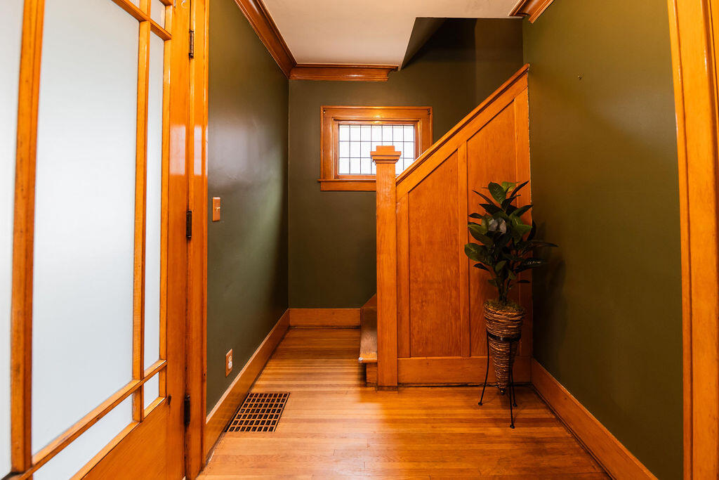 615 Diamond Avenue NE Grand Rapids MI 49503