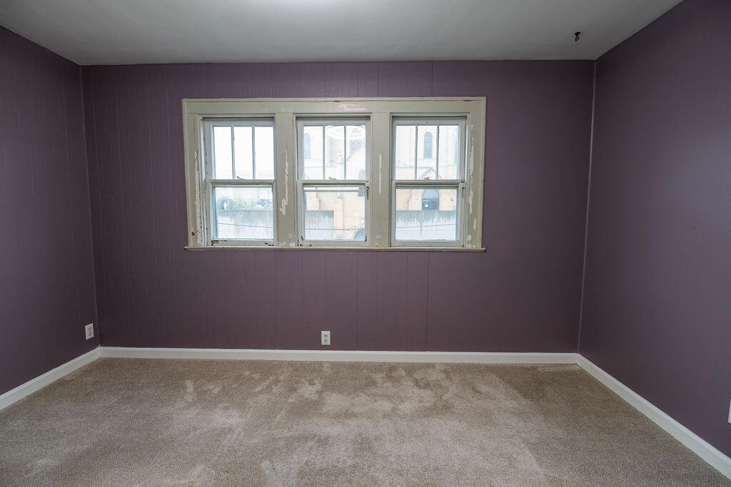 615 Diamond Avenue NE Grand Rapids MI 49503
