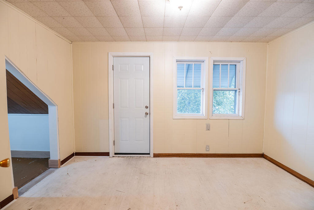 615 Diamond Avenue NE Grand Rapids MI 49503