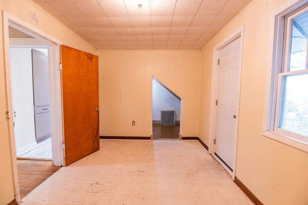 615 Diamond Avenue NE Grand Rapids MI 49503