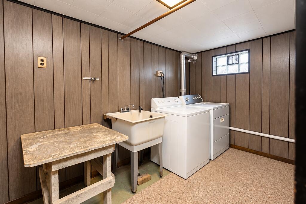615 Diamond Avenue NE Grand Rapids MI 49503