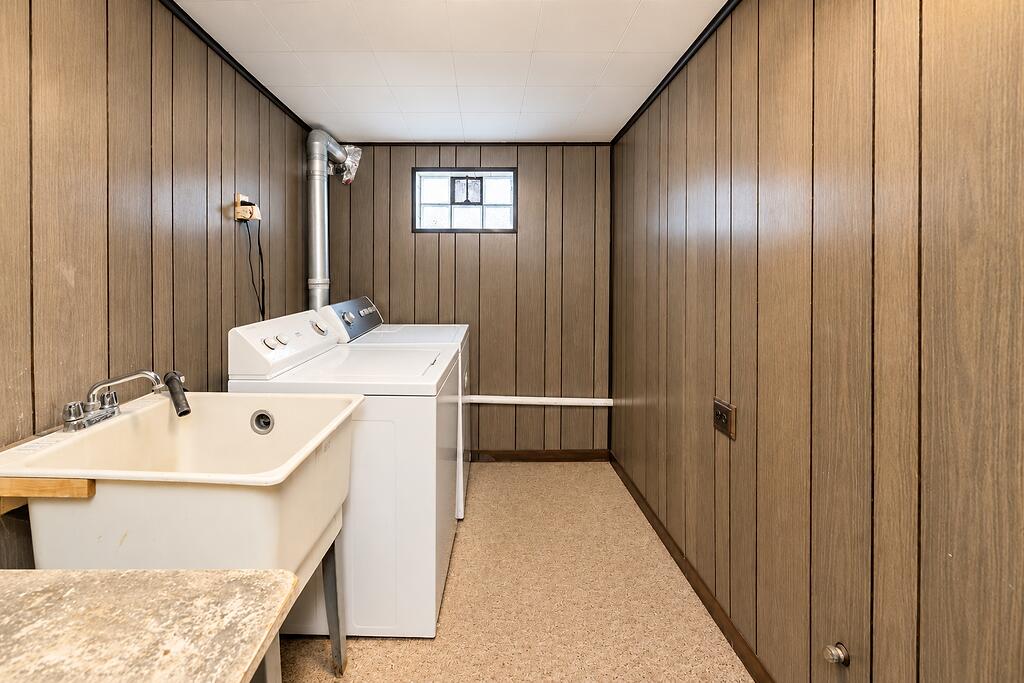 615 Diamond Avenue NE Grand Rapids MI 49503