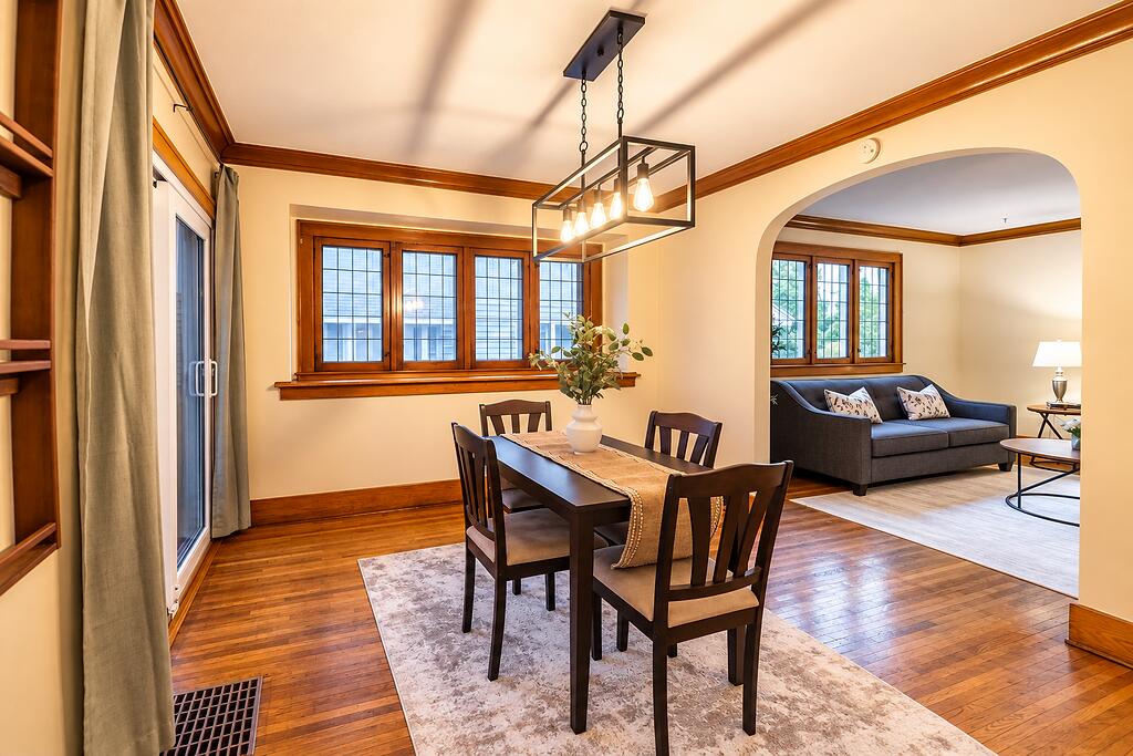 615 Diamond Avenue NE Grand Rapids MI 49503