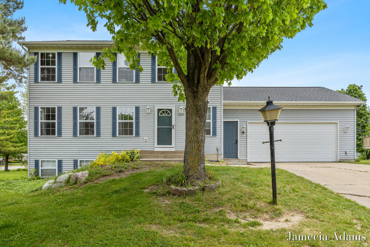 5204 Discovery Drive SE Grand Rapids MI 49508