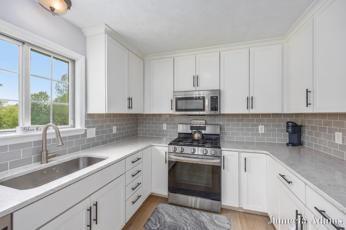 5204 Discovery Drive SE Grand Rapids MI 49508