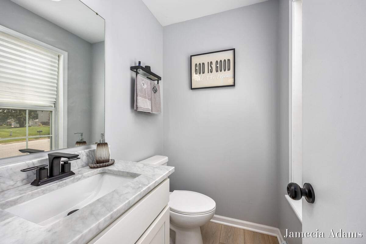 5204 Discovery Drive SE Grand Rapids MI 49508