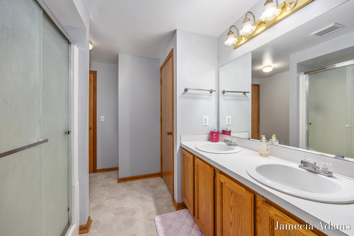 5204 Discovery Drive SE Grand Rapids MI 49508