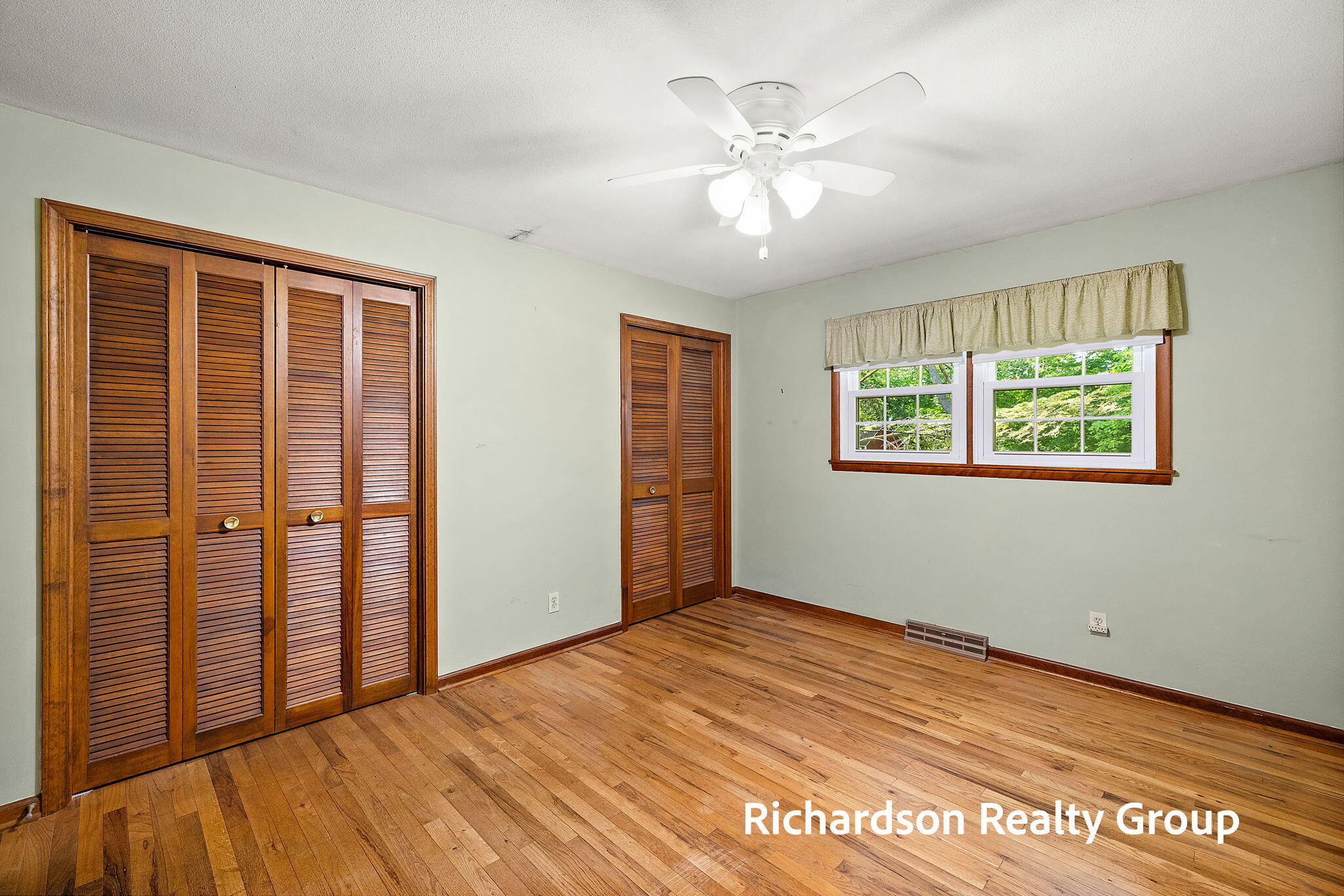 1630 Lee Avenue Muskegon MI 49444