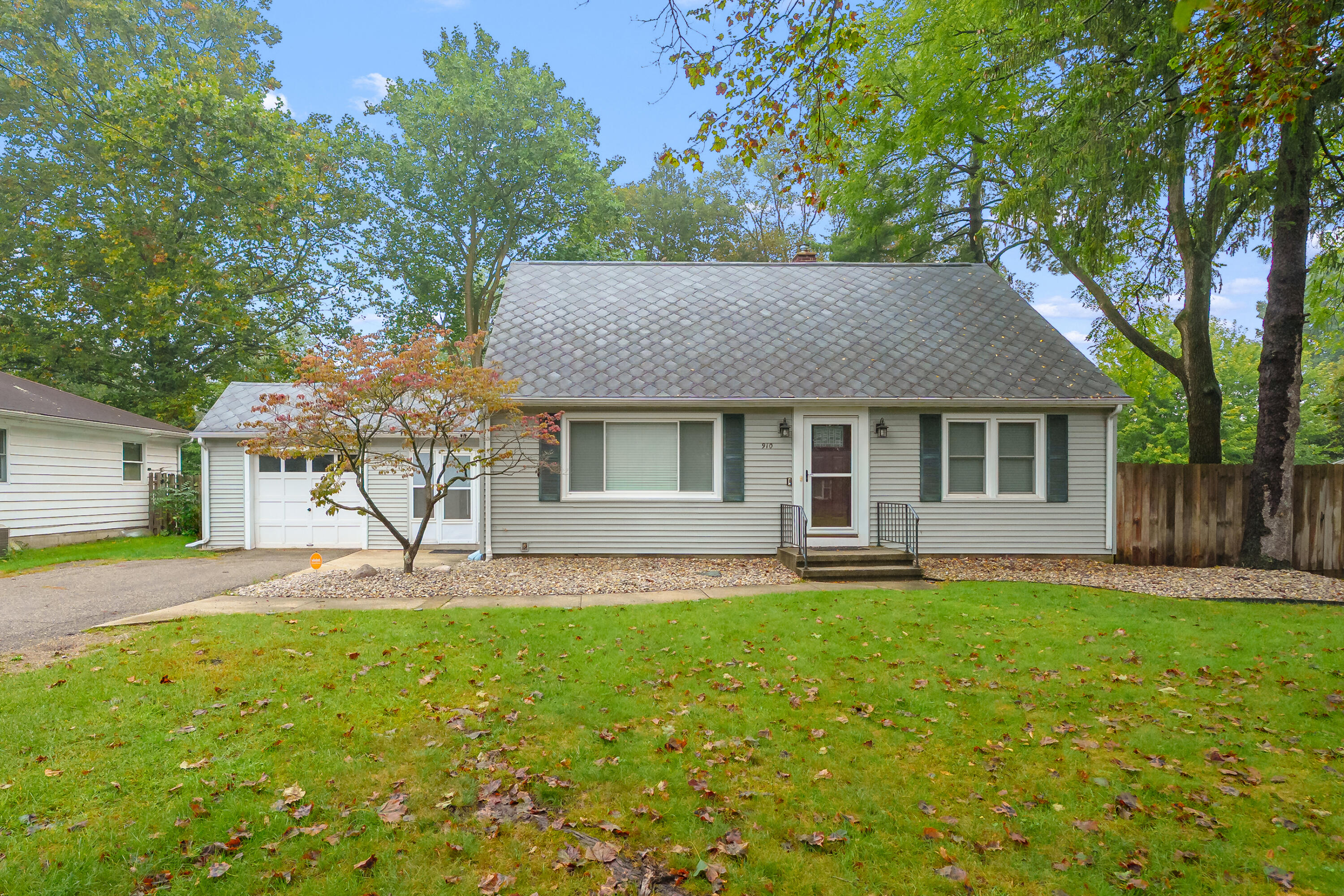 910 Farrell Avenue Kalamazoo MI 49006