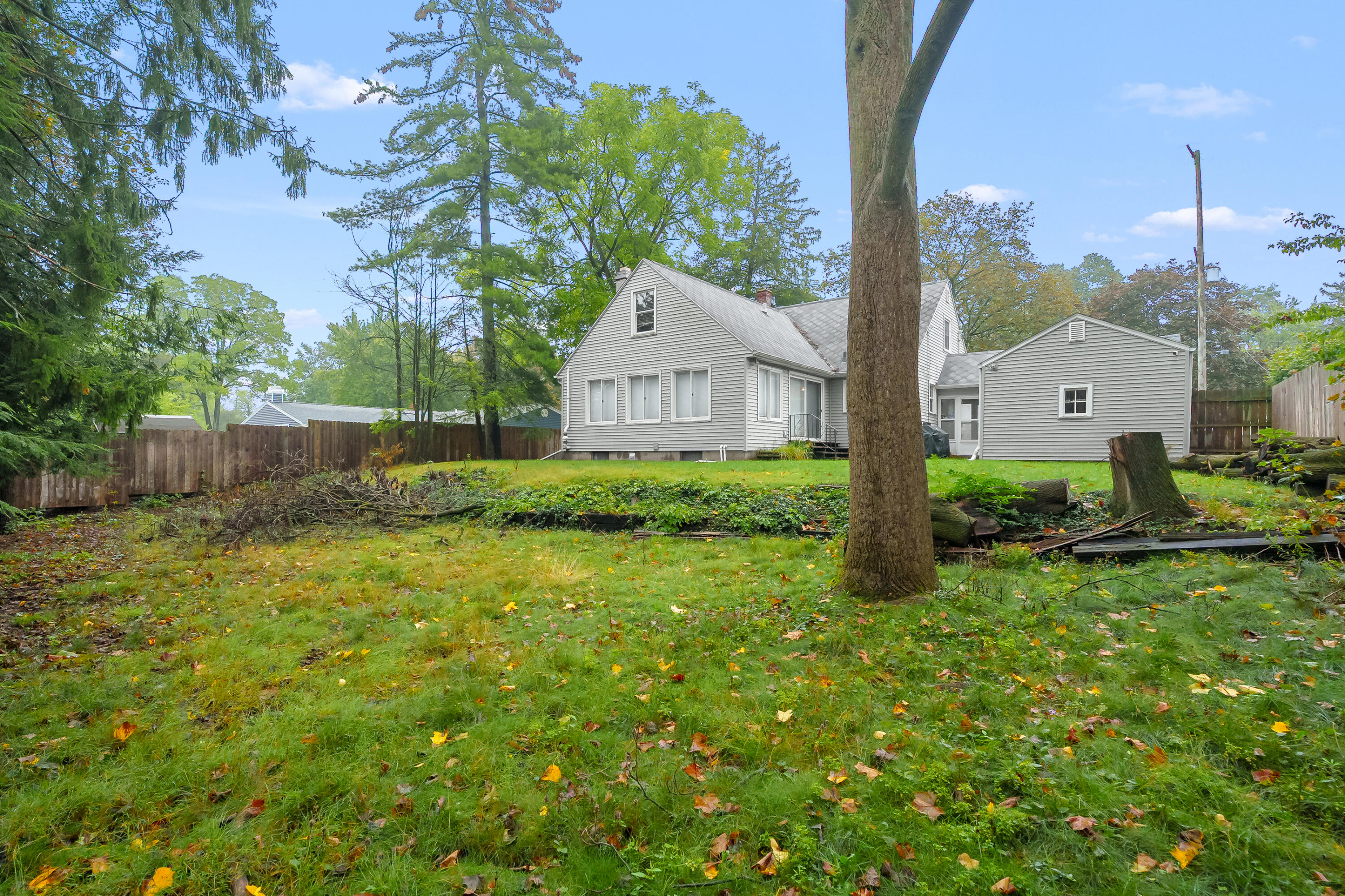 910 Farrell Avenue Kalamazoo MI 49006