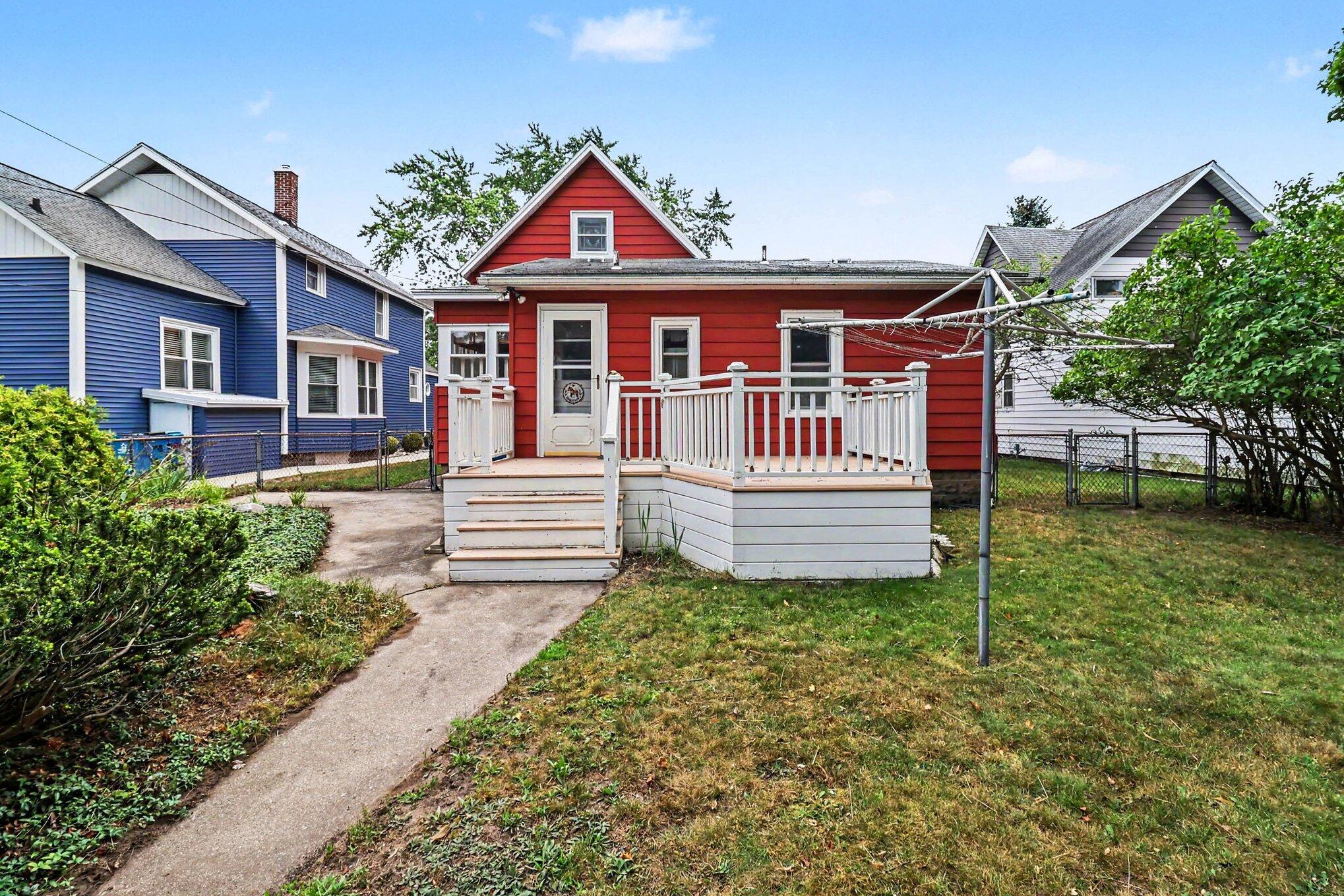 311 N James Street Ludington MI 49431