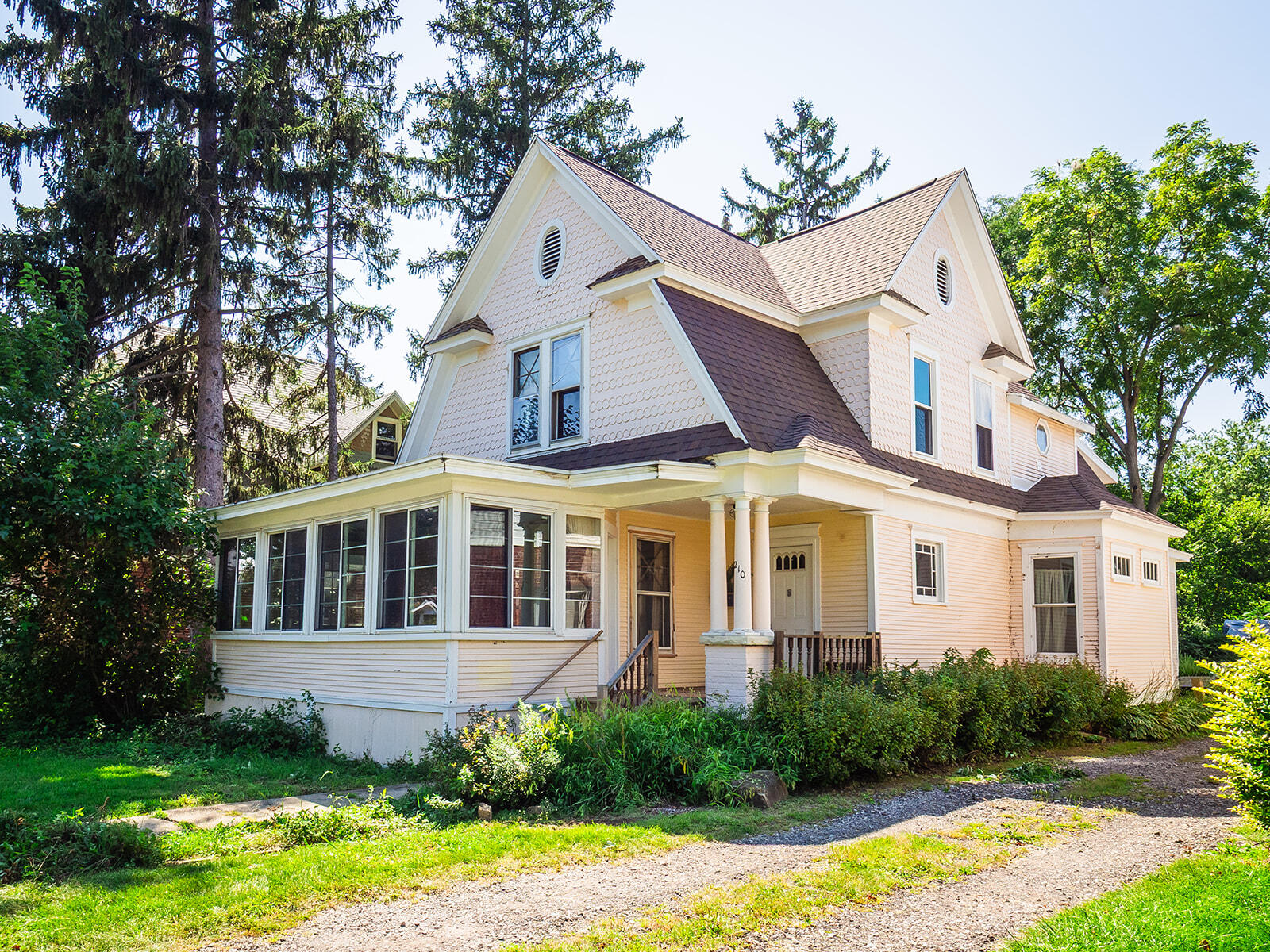 210 S Elm Street Three Oaks MI 49128