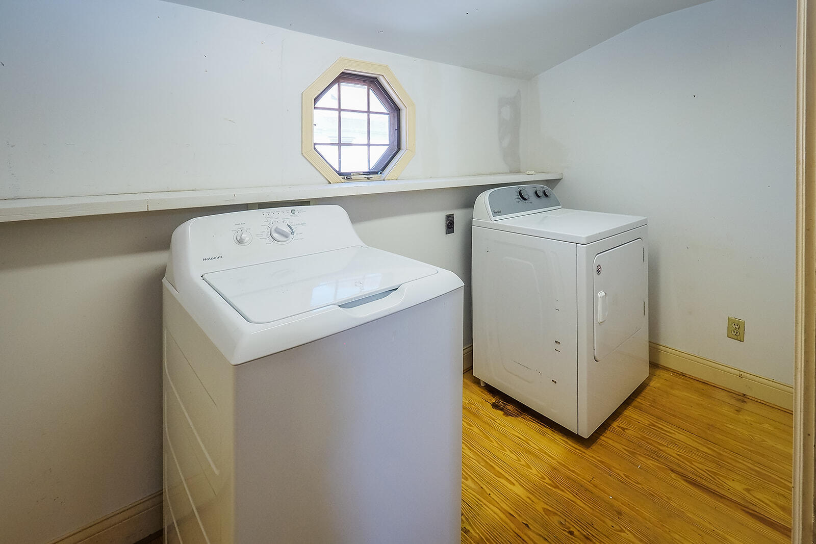 210 S Elm Street Three Oaks MI 49128