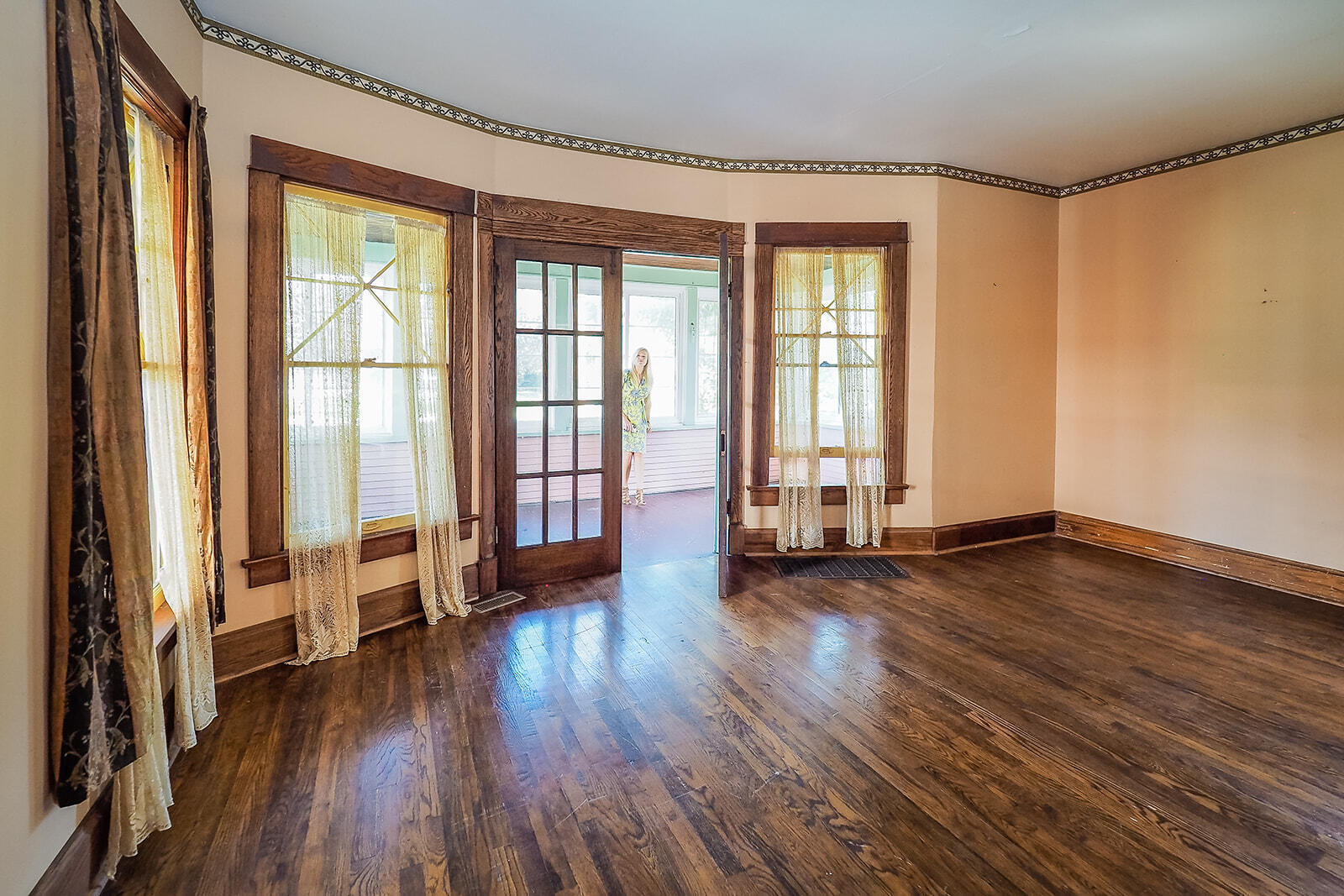 210 S Elm Street Three Oaks MI 49128