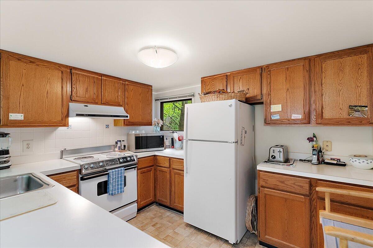 604 Pine Lane Sawyer MI 49125