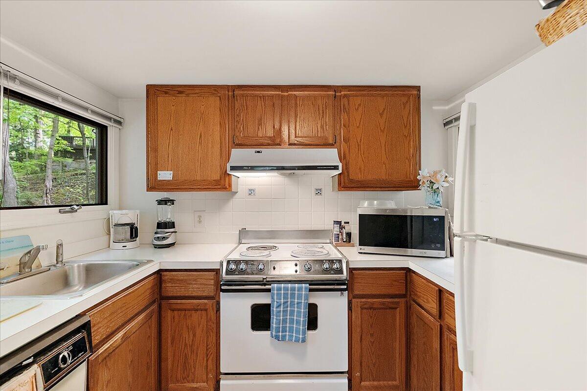 604 Pine Lane Sawyer MI 49125