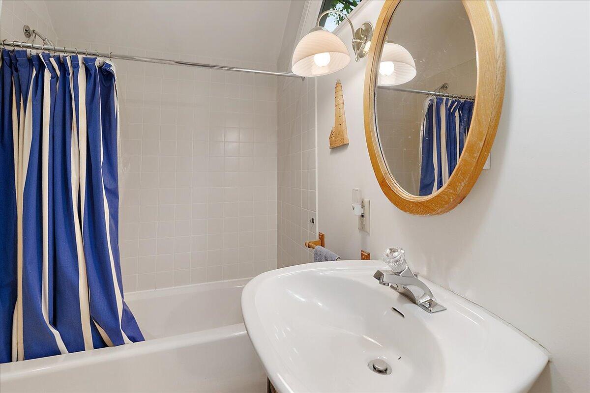 604 Pine Lane Sawyer MI 49125