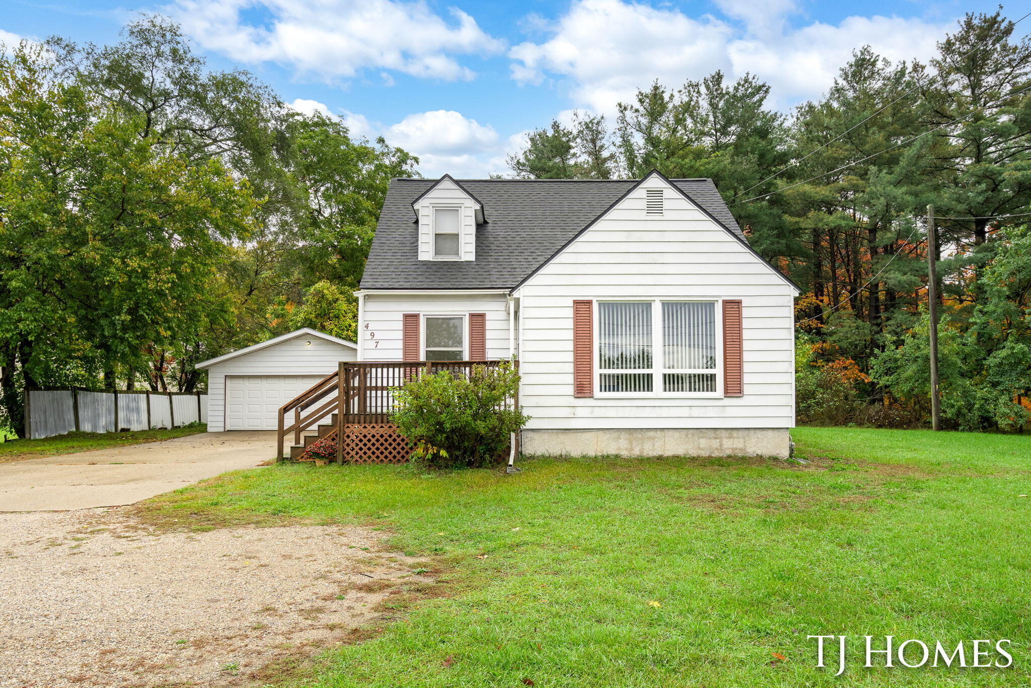 497 136th Avenue Holland MI 49424