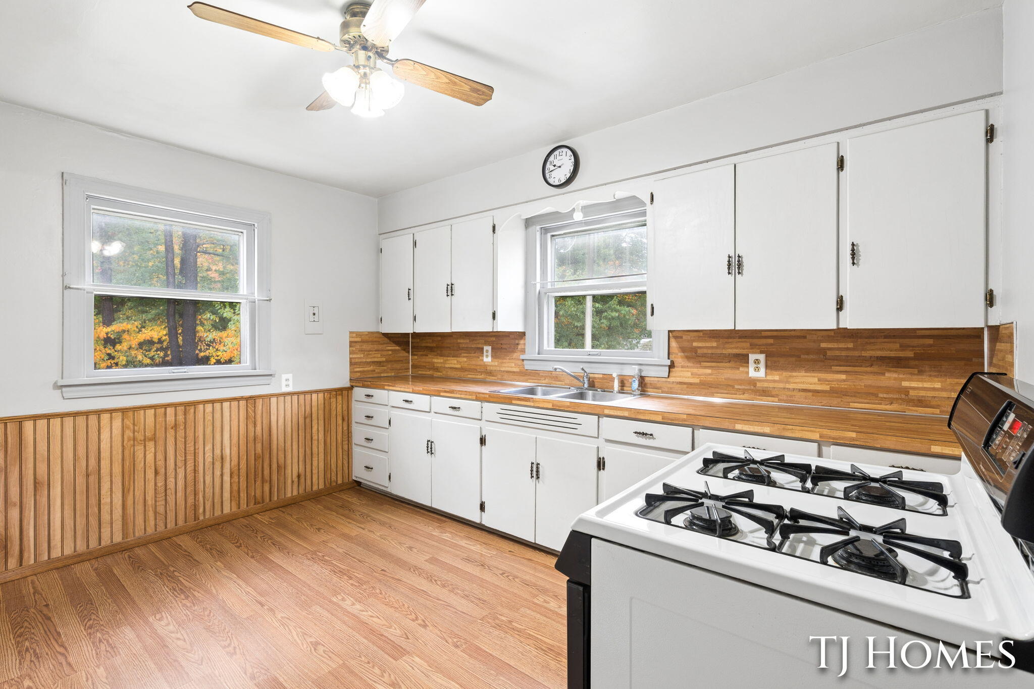 497 136th Avenue Holland MI 49424