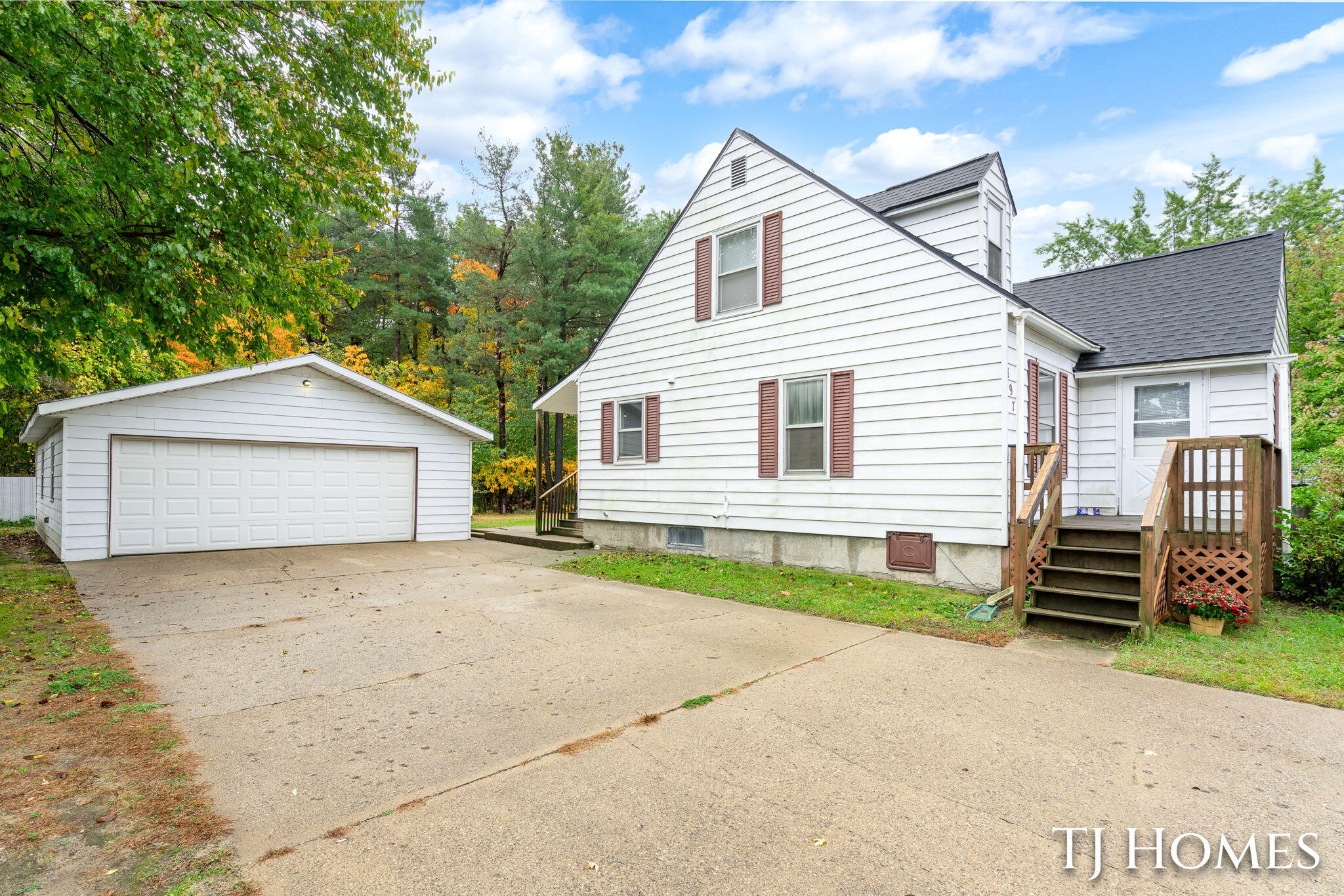 497 136th Avenue Holland MI 49424
