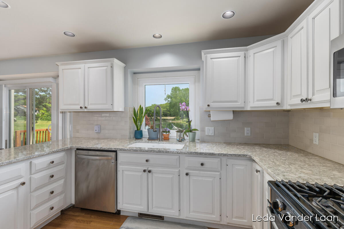 7250 Loma Linda Drive NE Rockford MI 49341