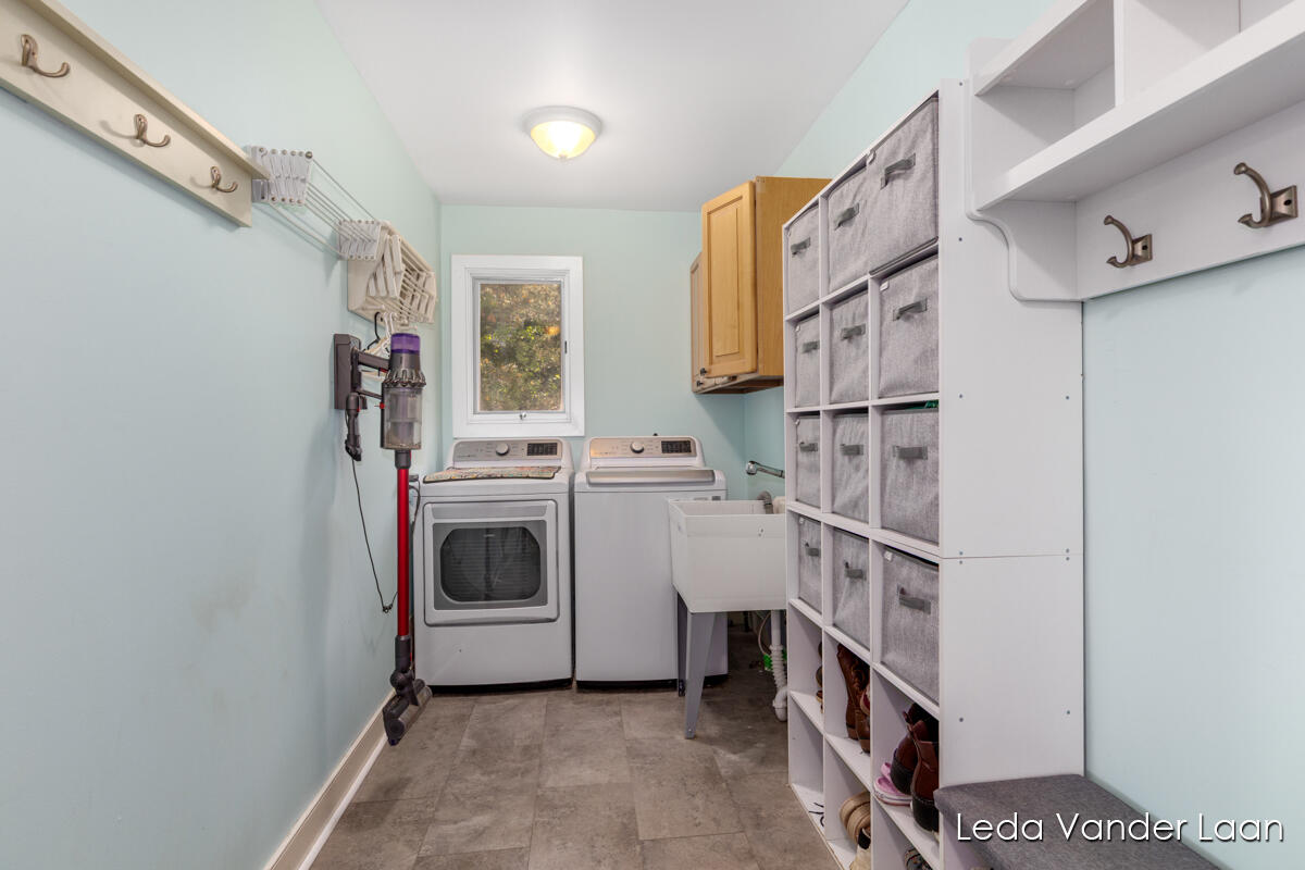 7250 Loma Linda Drive NE Rockford MI 49341