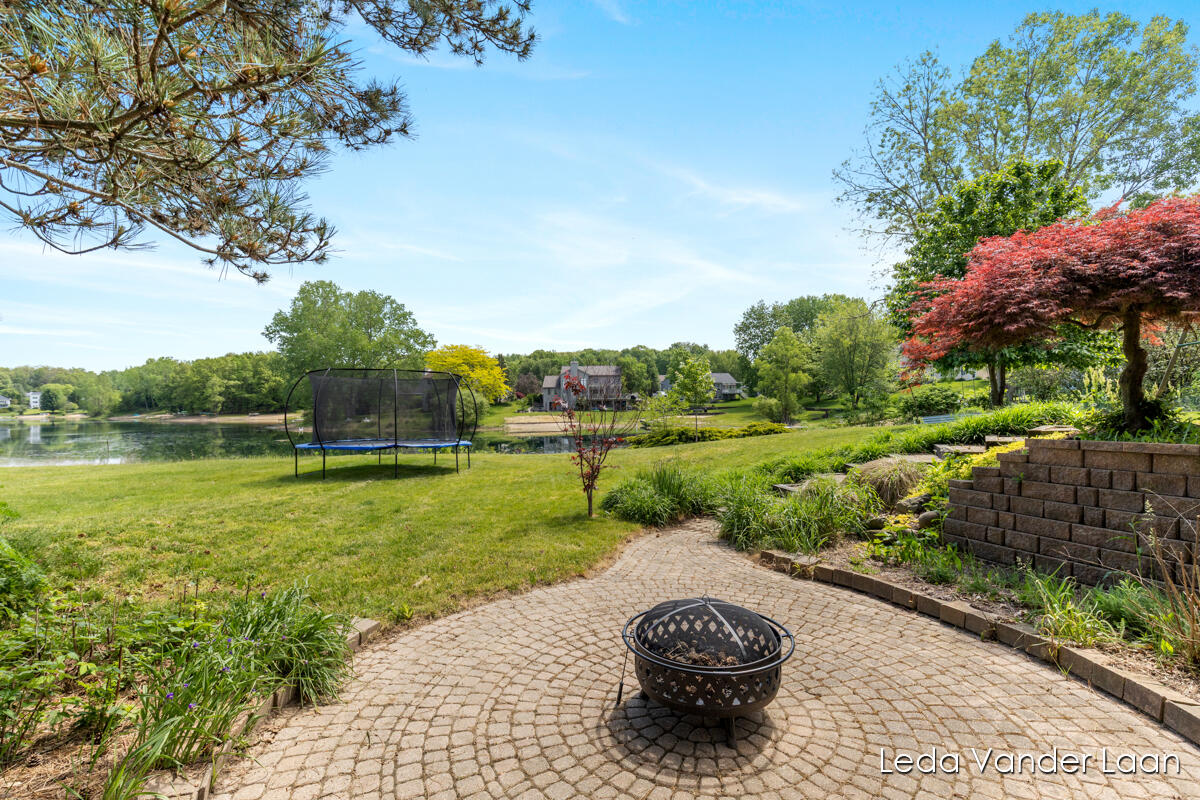 7250 Loma Linda Drive NE Rockford MI 49341