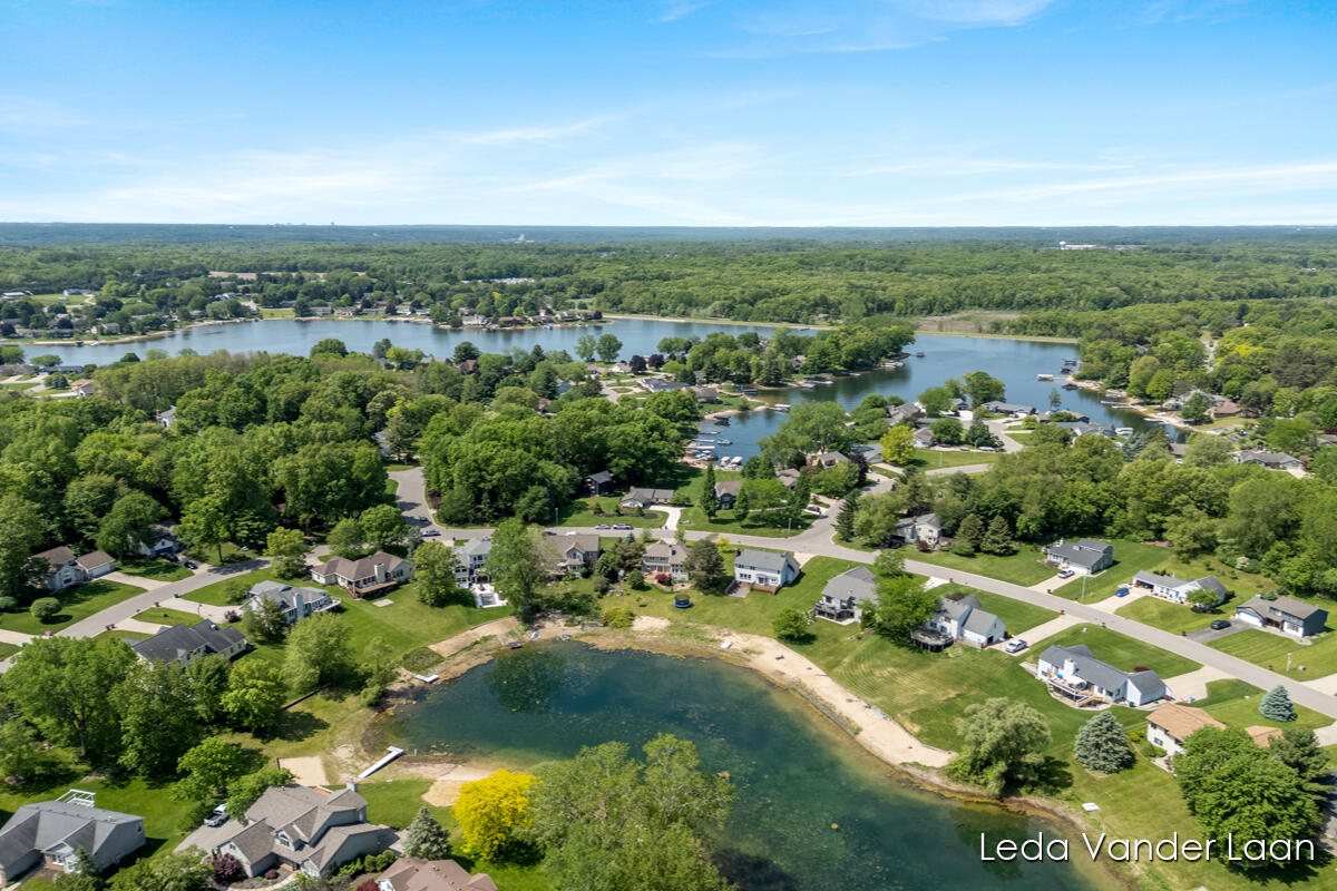 7250 Loma Linda Drive NE Rockford MI 49341
